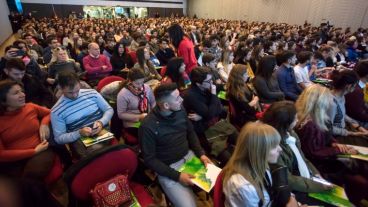 Los influencers, con su accionar, cambiar el proceso de la toma de decisión de compra de sus seguidores.