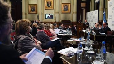 Los senadores escucharán las exposiciones este martes.