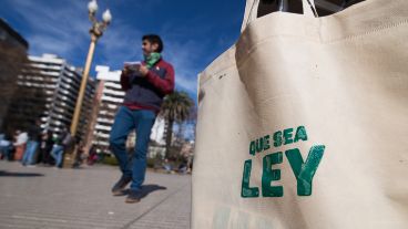 A favor y en contra, martes de doble manifestación sobre el aborto legal y seguro.