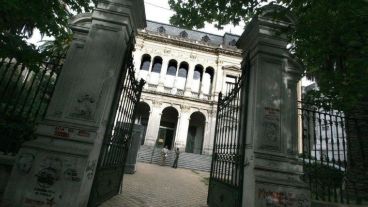 Los tribunales federales están en una zona muy transitada, indicaron los judiciales.