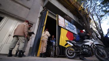 El edificio en donde un obrero protagonizó un grave accidente.