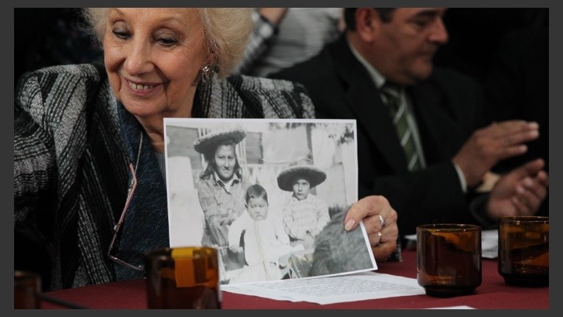 Estela de Carlotto encabezó la conferencia de prensa.