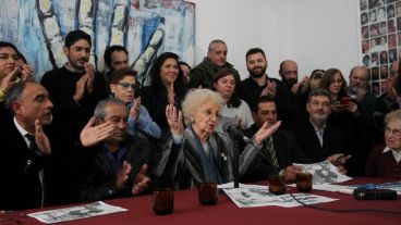 Estela de Carlotto encabezó la conferencia de prensa.