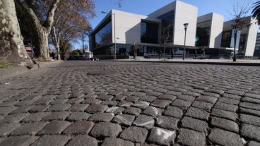 Recolección de evidencia tras el ataque al Centro de Justicia Penal de Rosario.