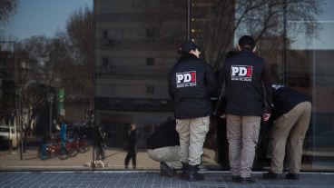 El trabajo de la PDI en el lugar del hecho.