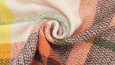 La bufanda terminará por ahí.