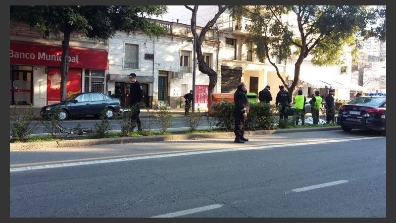 El motociclista tiene 71 años y fue internado en el Heca. 