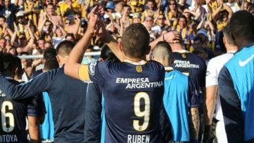 Ruben tiró con todo y volvió a abrir la puerta para irse.