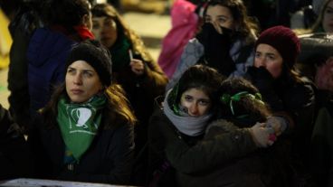 La frustración de "las pibas" tras la votación.