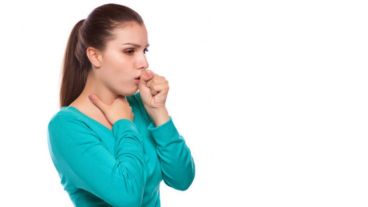 La tos crónica surge a partir de una inflamación permanente de la mucosa nasal o de los senos paranasales.