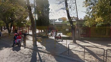 Los padres del estudiante fueron citados por autoridades educativas.