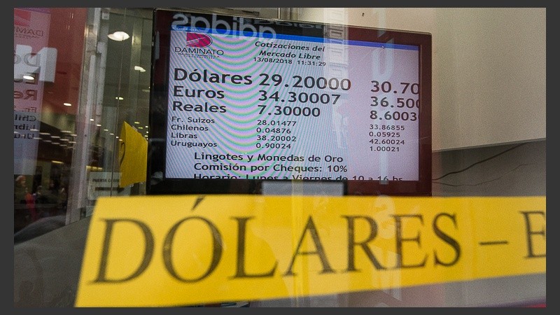 La moneda estadounidense sigue en suba, y más en la city rosarina.