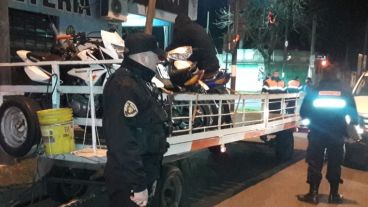 Muchos conductores sin casco y rodados sin papeles.