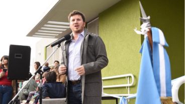 “Tenemos que trabajar todos juntos", exigió Angelini.