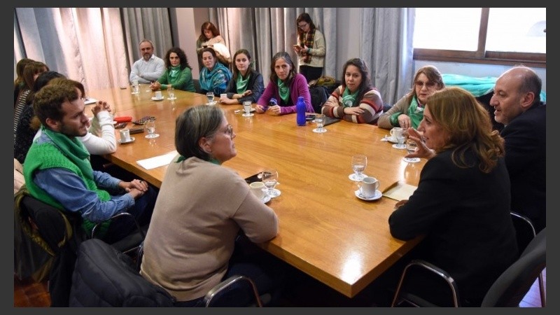 El encuentro se desarrolló en el salón Belgrano del Palacio de los Leones.