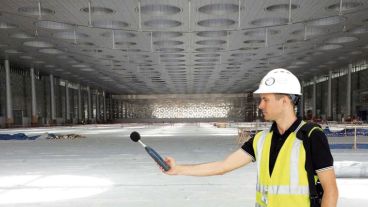 Estos profesionales controlan el ruido y las vibraciones en diversos ámbitos.