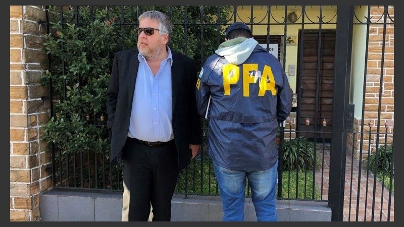 Stornelli durante uno de los allanamientos por los cuadernos. 