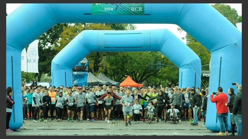 La carrera se realizó este domingo a la mañana.