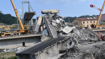El derrumbe del puente dejó 43 muertos.