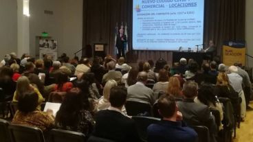 El curso es dictado por Altos Estudios Inmobiliarios.