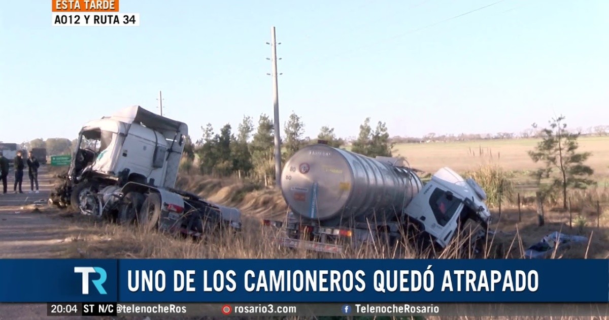 Choque frontal de camiones en la A-012: dos heridos | Rosario3
