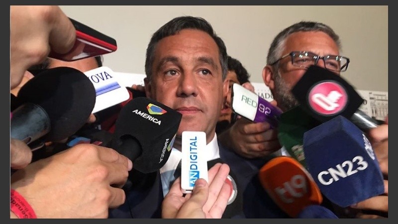 El ministro Finocchiaro fue internado este lunes. 