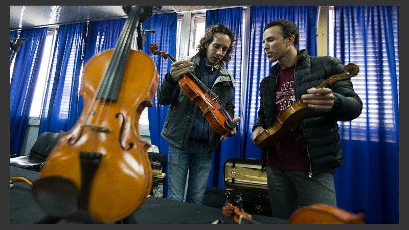 El espacio de violines en el Centro Cultural.