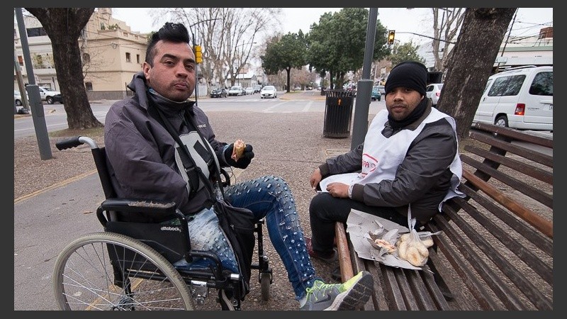 Diego y José Rubén, en Oroño y Gálvez.