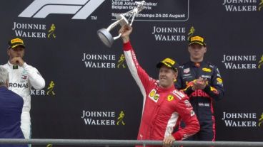 Con esta victoria, Vettel recortó siete puntos a Hamilton en la lucha por el pentacampeonato que mantienen ambos pilotos.