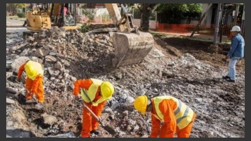 El Gobierno apunta a que no caiga la obra pública. 