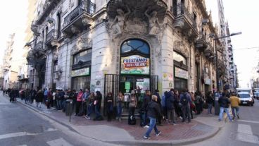 Charly vendió todo en Rosario.