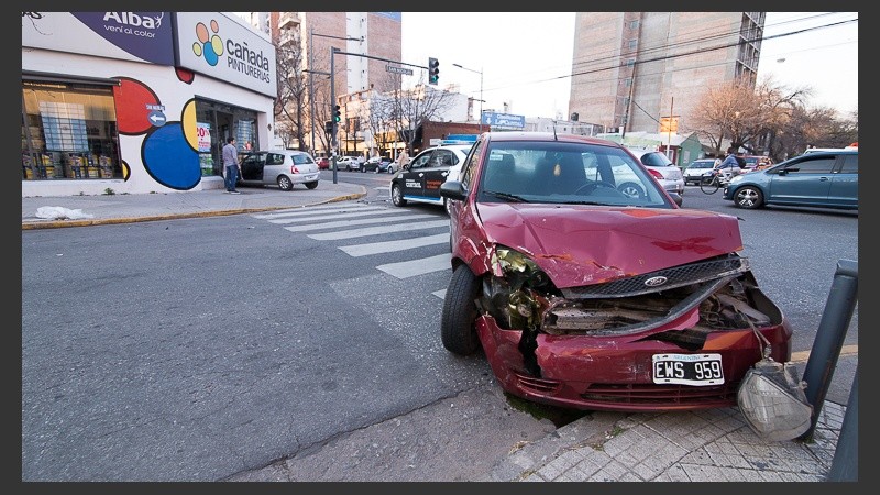 El accidente en Mendoza y San Nicolás este miércoles.