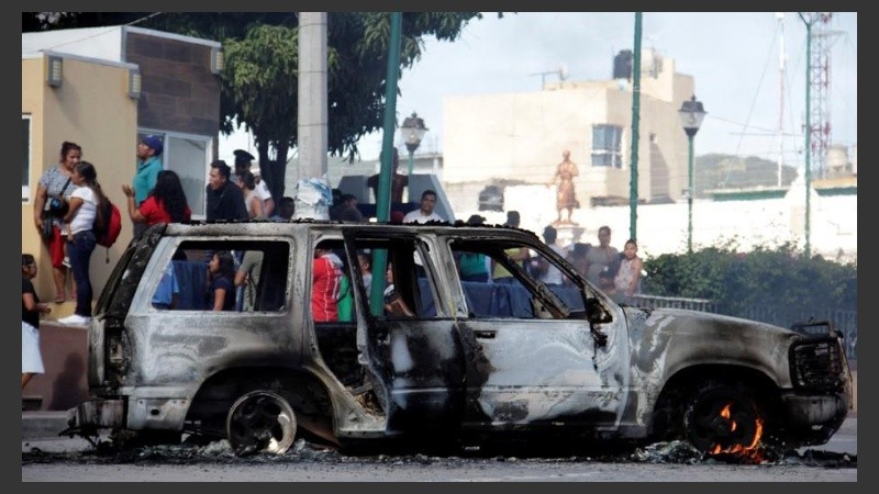 El auto en el que se trasladaban las víctimas. 