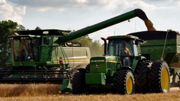 Aumentan las retenciones a las exportaciones de granos.