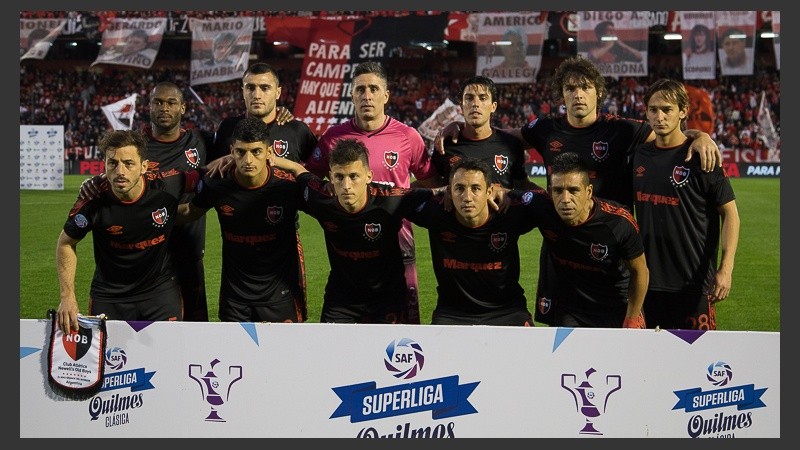 Los once que mandó De Felippe al césped del Coloso.