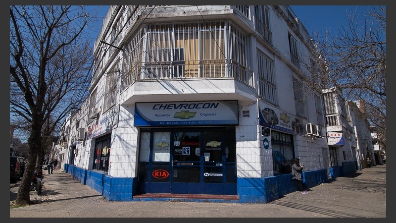 El frente del comercio en el barrio Abasto.