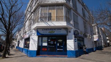 El frente del comercio en el barrio Abasto.