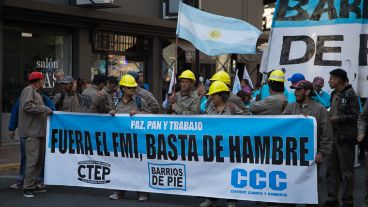 El masivo acto frente al Enargás de Corrientes al 500.