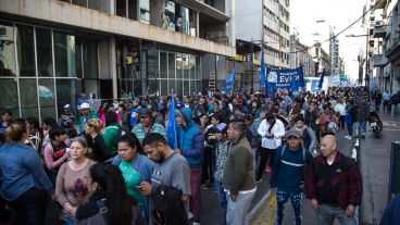 El masivo acto frente al Enargás de Corrientes al 500.