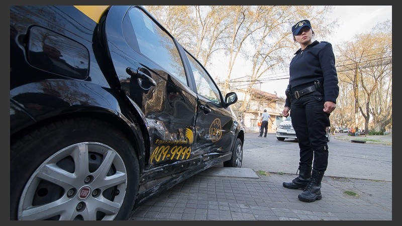 El taxi que protagonizó el choque. 