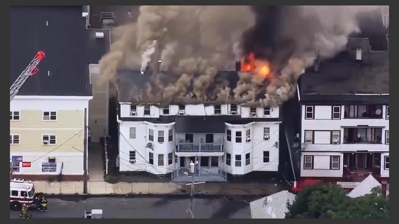 Los incendios desataron pánico entre los habitantes.