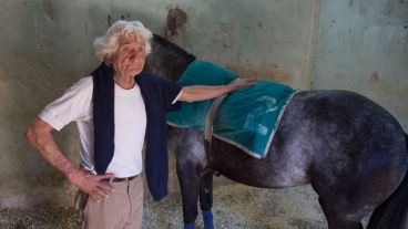 Juan Bravo, el maestro, tiene 66 años y trabaja con caballos desde los 11.