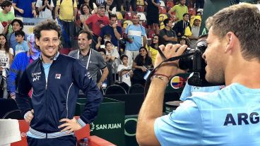 Schwartzman fotografía a Gaudio, uno de los capitantes, en los festejos.