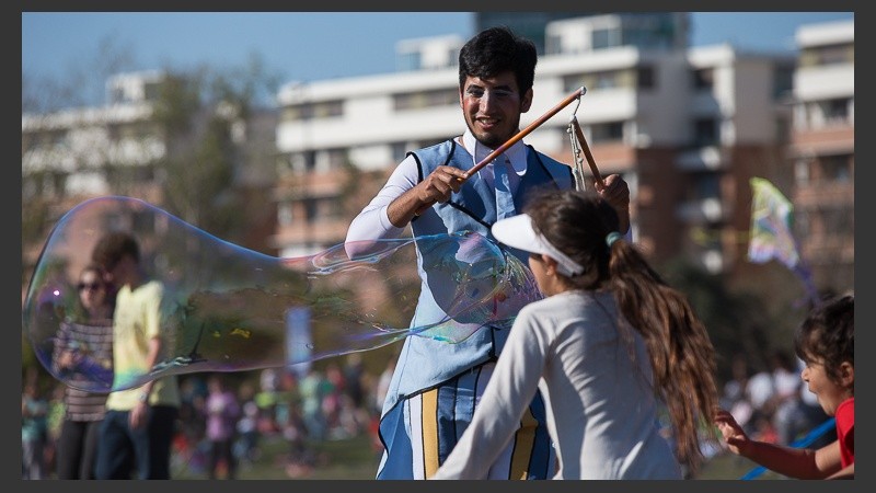 Un cielo de barriletes: el parque Scalabrini Ortiz fue una fiesta ...