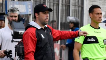 Pumpido tocó fondo y dio un paso al costado.