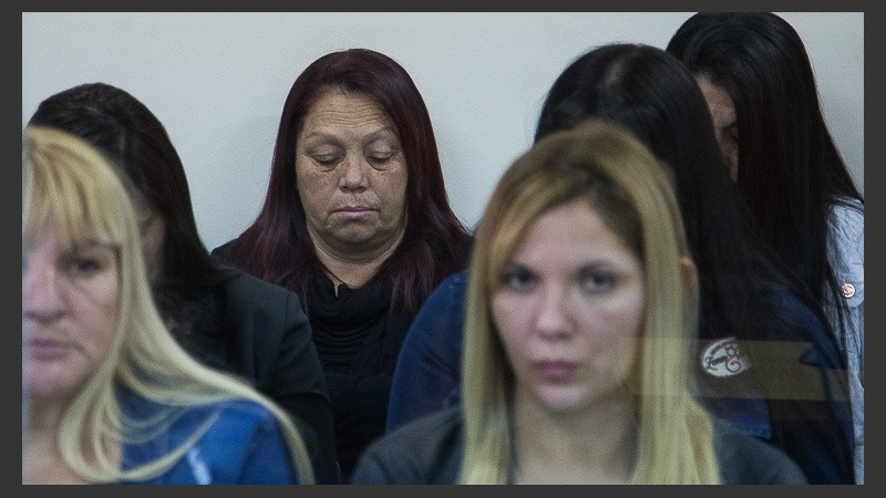 Las mujeres acusadas en el banquillo.