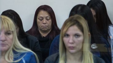 Las mujeres acusadas en el banquillo.