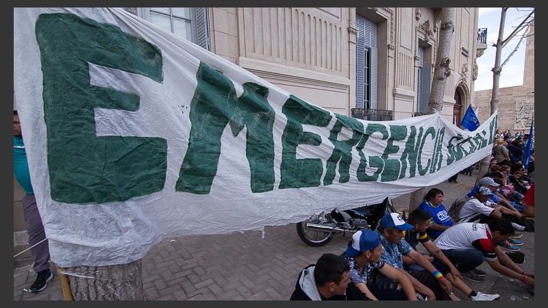 Organizaciones barriales se movilizaron al Concejo. 