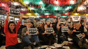 El inicio de la toma pacífica del CCK por parte de los trabajadores de Télam despedidos.