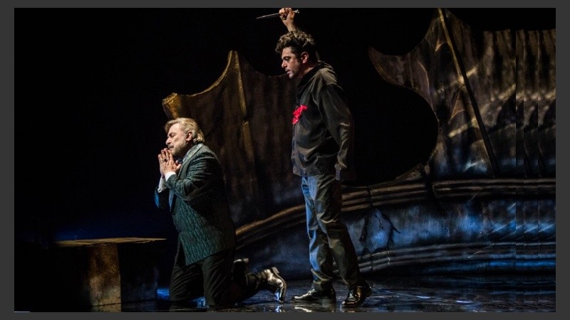 Alberto Ajaka y Antonio Grimau, en una escena de 